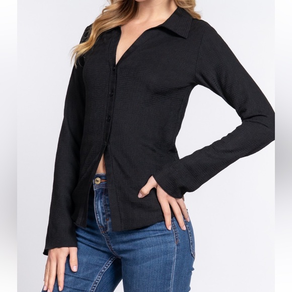 Long Sleeves Button Down Textured Knit Shirt - Picture 3 of 4